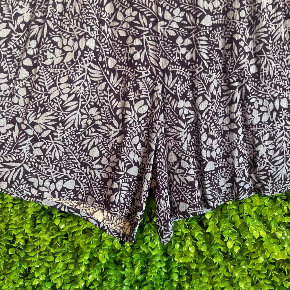 West Loop Size L/XL Blue & Black Floral Palazzo Shorts NWT Summer Resort Wear - Picture 4 of 11